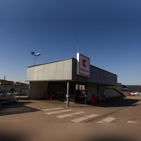 Einkaufen ist in der Filiale in Ansbach trotz Streikaufrufs möglich. Die Mitarbeitenden sind alle bei der Arbeit erschienen. (Foto: Evi Lemberger)