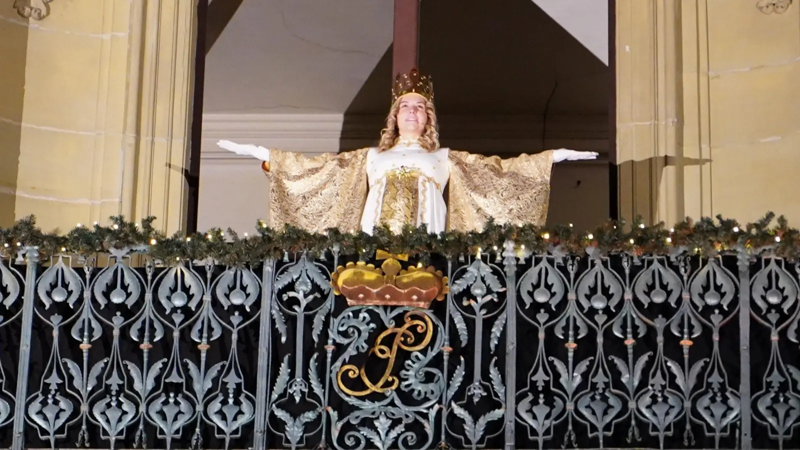 Im vergangenen Jahr war Vanessa Taubitz Schillingsfürster Christkind. Für das Jahr 2025 können sich nun Interessierte bewerben. (Archivbild: Simone Hedler)