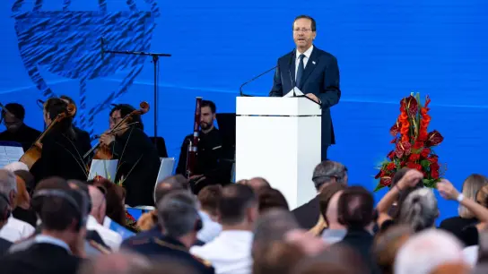 Israels Staatspräsident Izchak Herzog spricht bei der Gedenkveranstaltung zum Olympia-Attentat. (Foto: Sven Hoppe/dpa)