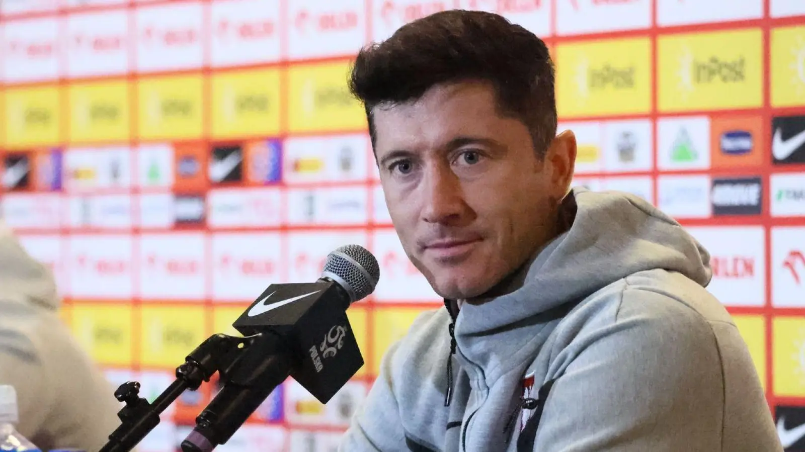 Nicht mehr für Polen? Robert Lewandowski überrascht. (Foto: Leszek Szymanski/PAP/dpa)