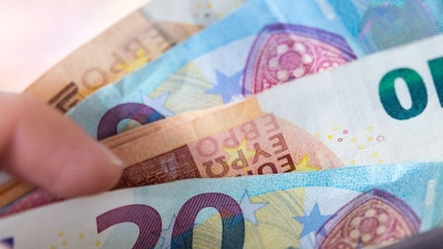 Die FDP will schärfere Sanktionen beim Bürgergeld - das führt zu massiver Kritik innerhalb der Koalition (Symbolbild). (Foto: Monika Skolimowska/dpa)