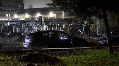 Der Einsatz sorgte damals für Aufsehen: Bei seiner geplanten Verhaftung soll der Mann auf Polizisten zugefahren sein, er wurde angeschossen. (Archivbild) (Foto: Felix Hörhager/dpa)