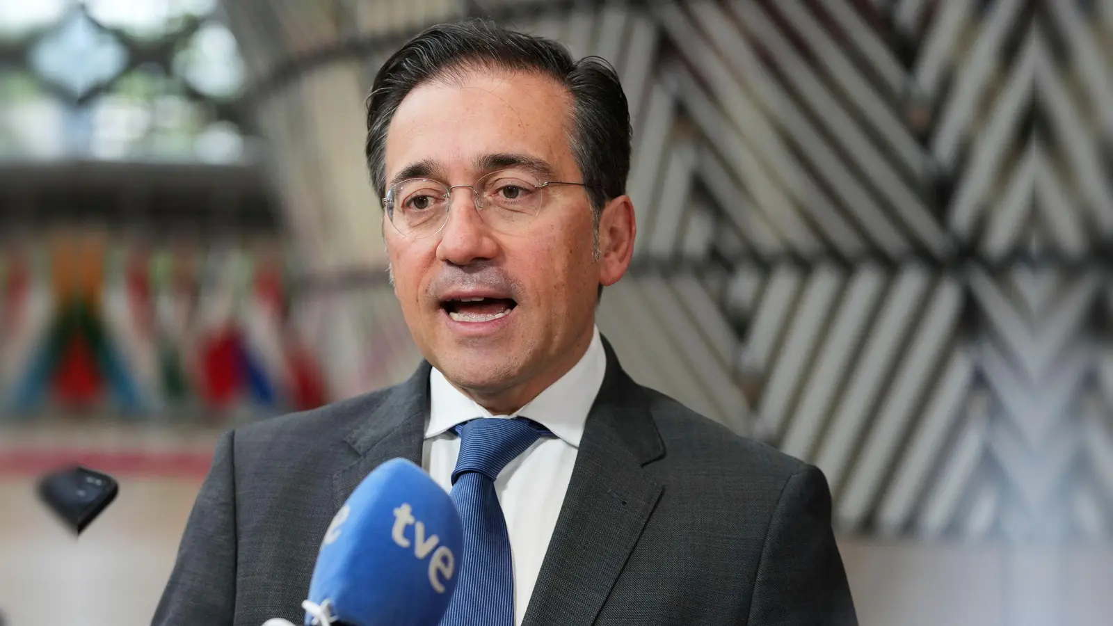 Spanien hat Bundeskanzler Friedrich Merz (CDU) mangelnde Solidarität angesichts der Kritik von US-Präsident Donald Trump an dem Nato-Partner vorgeworfen. (Foto: Virginia Mayo/AP/dpa)