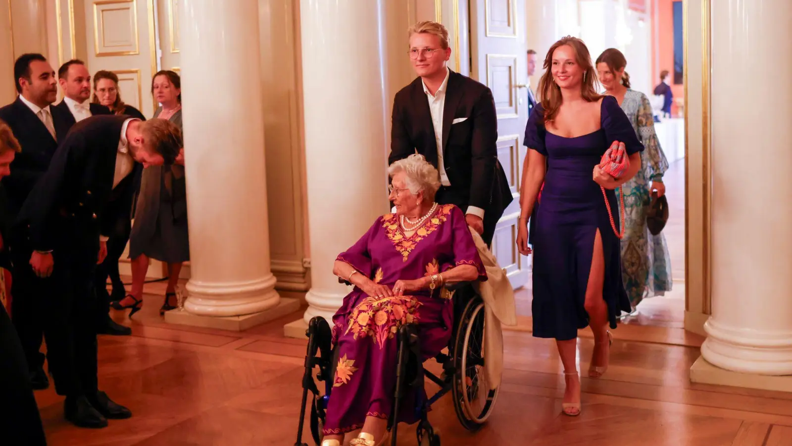 Prinzessin Astrid (v) musste wegen einer Lungenentzündung behandelt werden. (Archivbild).  (Foto: Hanna Johre/NTB/AP/dpa)
