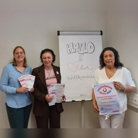 Stellten das Programm der Interkulturellen Wochen vor (von links): Anne Ziegler vom Geschäftsbereich Oberbürgermeister der Stadt Ansbach sowie die Organisatorinnen, Integrationsbeauftragte Iryna Savchenko und Villy Wiegel, Vorsitzende des Integrationsbeirates. (Foto: Florian Schwab)