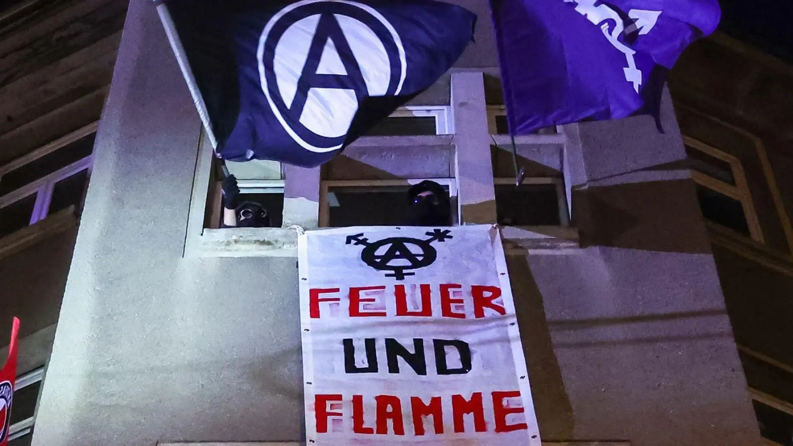 In Sachsen hat die linksextremistische Gruppe um Lina E. zuletzt für großes Aufsehen gesorgt. (Foto: Jan Woitas/dpa)