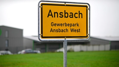 Sollen im Stadtgebiet Ansbachs die Unternehmen, wie hier im Industriegebiet Elpersdorf, stärker zur Kasse gebeten werden? Die Stadträte sind sich darüber höchst uneins. (Foto: Jim Albright)