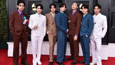 Erfolg vor der Wehrdienstpause: Die Band BTS kommt zu den 64th Annual Grammy Awards im Jahr 2022. (Archivfoto) (Foto: Jordan Strauss/Invision/AP/dpa)