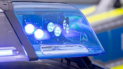 Sechs Menschen müssen mit leichten Verletzungen ins Krankenhaus. (Symbolbild) (Foto: Daniel Karmann/dpa)