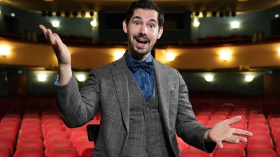 Alexander Merk tritt seit Jahren als Zauberer auf. (Foto: Manuel Genolet/dpa)