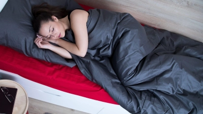Erholsamer Schlaf ist wichtig - und man kann ein paar einfache Dinge dafür tun. (Foto: Christin Klose/dpa-tmn)