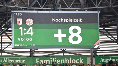 Die Nachspielzeit soll ab 2026 in den Stadien mitlaufen. (Archivbild) (Foto: Harry Langer/dpa)