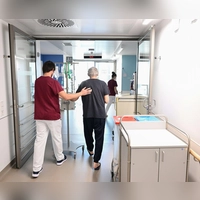 Schlechte Erfahrungen, die Sorge vor Kontrollverlust oder vor Komplikationen: All das kann zu Krankenhausangst führen.  (Foto: Bernd Weißbrod/dpa/dpa-tmn)