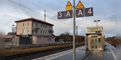 Auf Gleis 4 im Bahnhof Dombühl sollen in einigen Jahren die Züge nach Wilburgstetten starten. Das Gleis wird frei, wenn ab dem kommenden Jahr die S-Bahnen bis Crailsheim fahren. (Foto: Thomas Schaller)