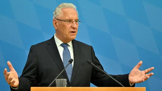 Joachim Herrmann (CSU), Innen- und Sportminister von Bayern. (Foto: Lennart Preiss/dpa/Archivbild)