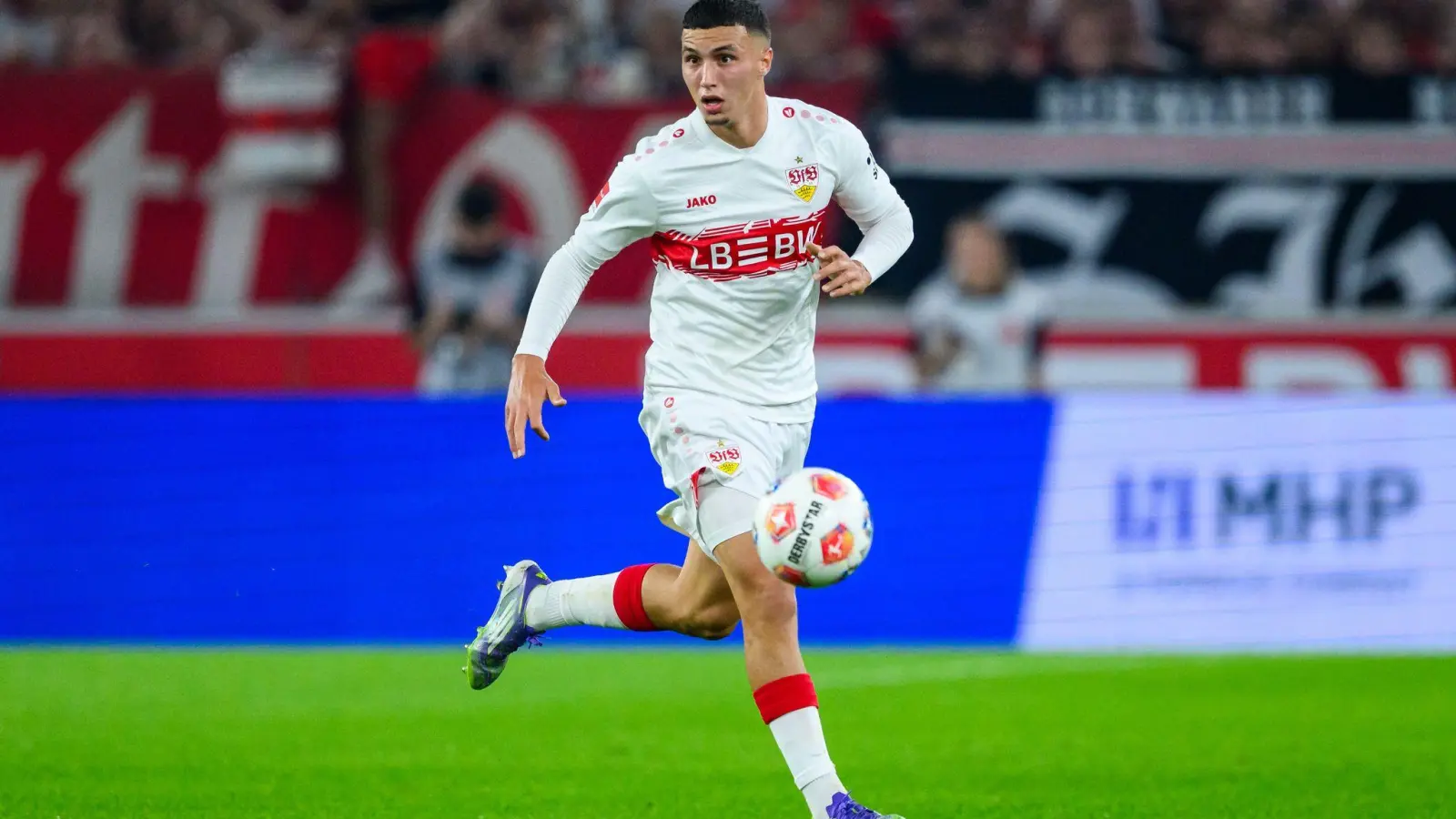 Bilal El Khannouss soll das Spiel des VfB Stuttgart prägen (Foto: Tom Weller/dpa)