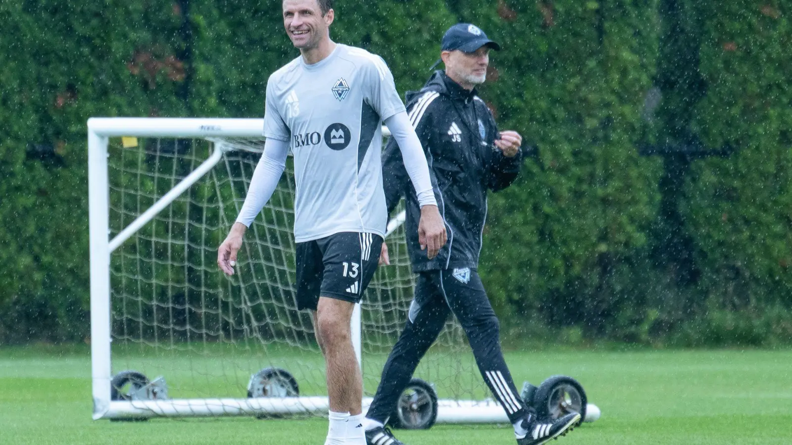 Jesper Sörensen verspricht Müller direkt Einsatzminuten. (Foto: Maximilian Haupt/dpa)