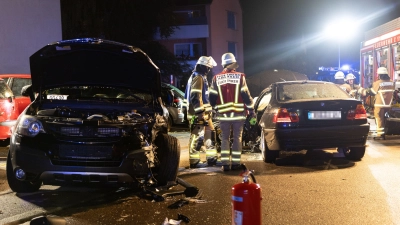 Nicht angepasste Geschwindigkeit gibt die Polizei als Ursache eines Unfalls am Donnerstagabend in Ansbach an. (Foto: News5/Markus Zahn)