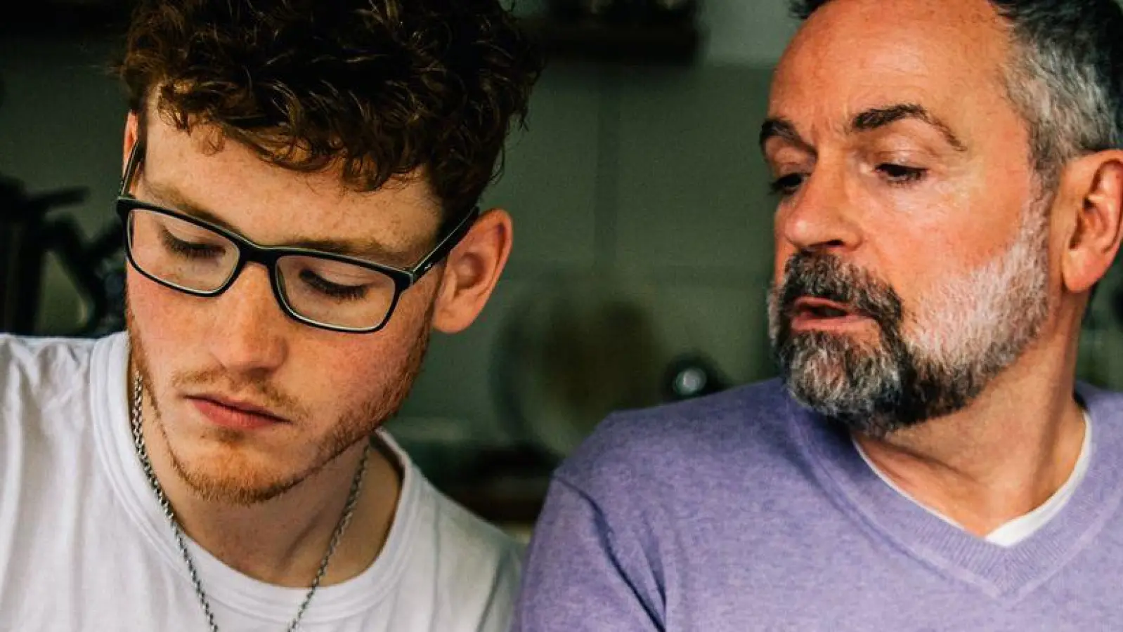 Notfallordner erstellt? Dann sollte Ihre Vertrauensperson auch wissen, wo dieser zu finden ist. (Foto: Zacharie Scheurer/dpa-tmn)