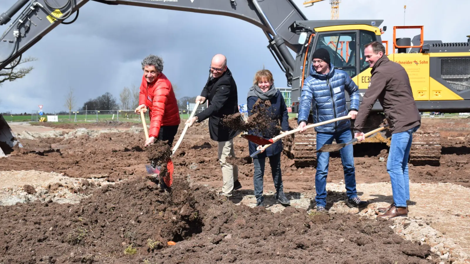 Im März 2023 war Spatenstich für das 20-Millionen-Euro-Projekt im Dinkelsbühler Baugebiet Gaisfeld IV. Ein Jahr danach kämpft das Projekt mit den Folgen der Insolvenz des ursprünglichen Projektentwicklers. (Foto: P. Zimmermann)