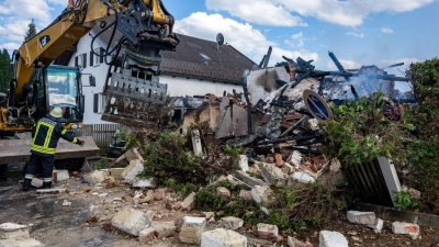 Inzwischen konnten Brandermittler den Unglücksort begehen. (Archivbild) (Foto: Armin Weigel/dpa)