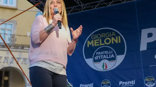 Giorgia Meloni, Chefin der größten Rechtspartei Fratelli d&#39;Italia, ist Favoritin auf den Job als Ministerpräsidentin. (Foto: Fabio Sasso/ZUMA Press Wire/dpa)