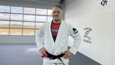 Miodrag Vujnovic hat sich den Traum vom eigenen Kampfsport-Studio erfüllt. Mittlerweile hat er auch den schwarzen Gürtel im Brasilianischen Jiu-Jitsu. (Foto: Irmeli Pohl)