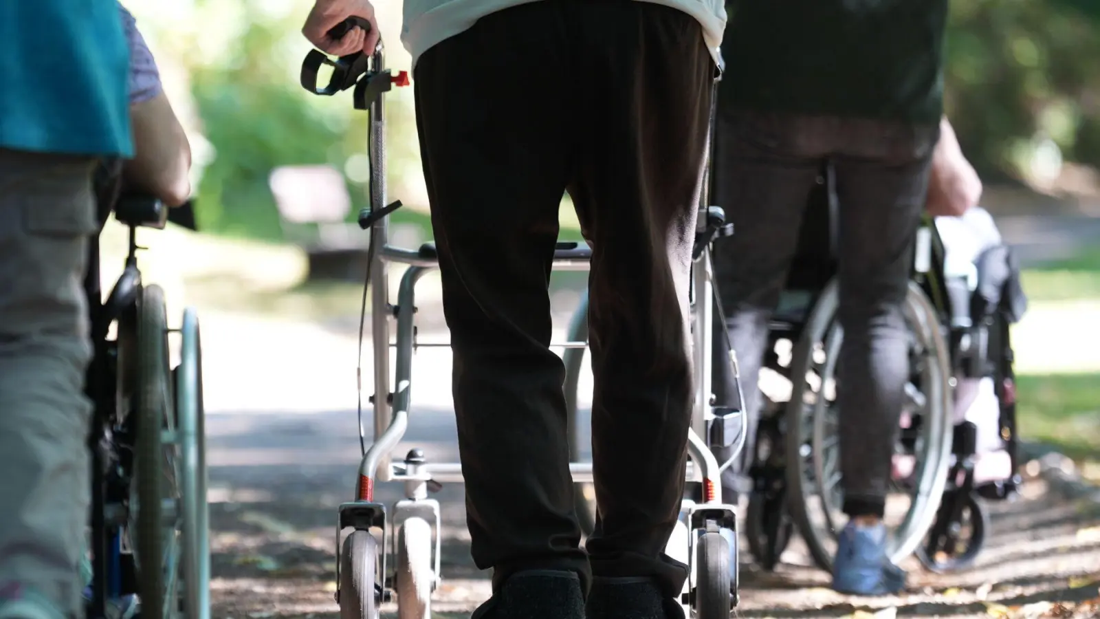 Als besonders kritisch beurteilt der Pflegerat die höheren Hürden beim Zugang zu Pflegegraden und die geplante Streichung des Entlastungsbetrags bei Pflegegrad 1. (Symbolbild) (Foto: Marcus Brandt/dpa)