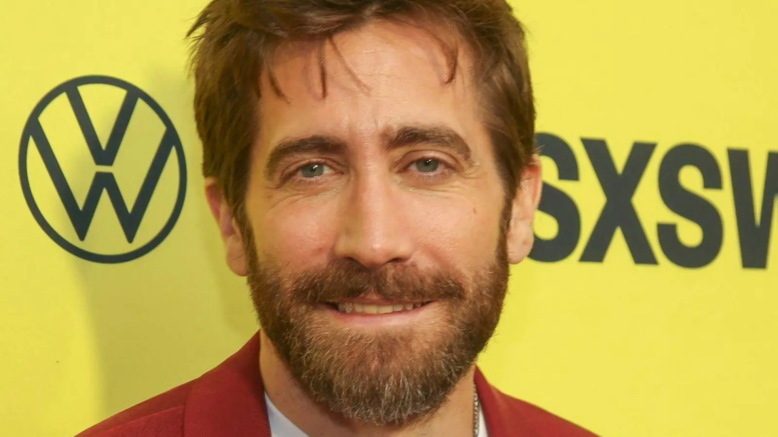 Jake Gyllenhaal spielt im Remake von „Road House“ die Rolle, die einst Patrick Swayze spielte. (Foto: Jack Plunkett/AP/dpa)