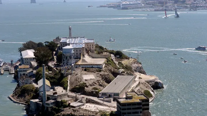 Fast drei Jahrzehnte war das berüchtigte Gefängnis in der Bucht von San Francisco in Betrieb. (Foto: John G. Mabanglo / dpa)