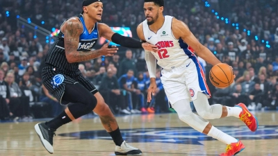 Die Orlando Magic mit Topspieler Paolo Banchero verpassten gegen Detroit auch die zweite Chance, die Serie zu beenden. (Foto: John Raoux/AP/dpa)