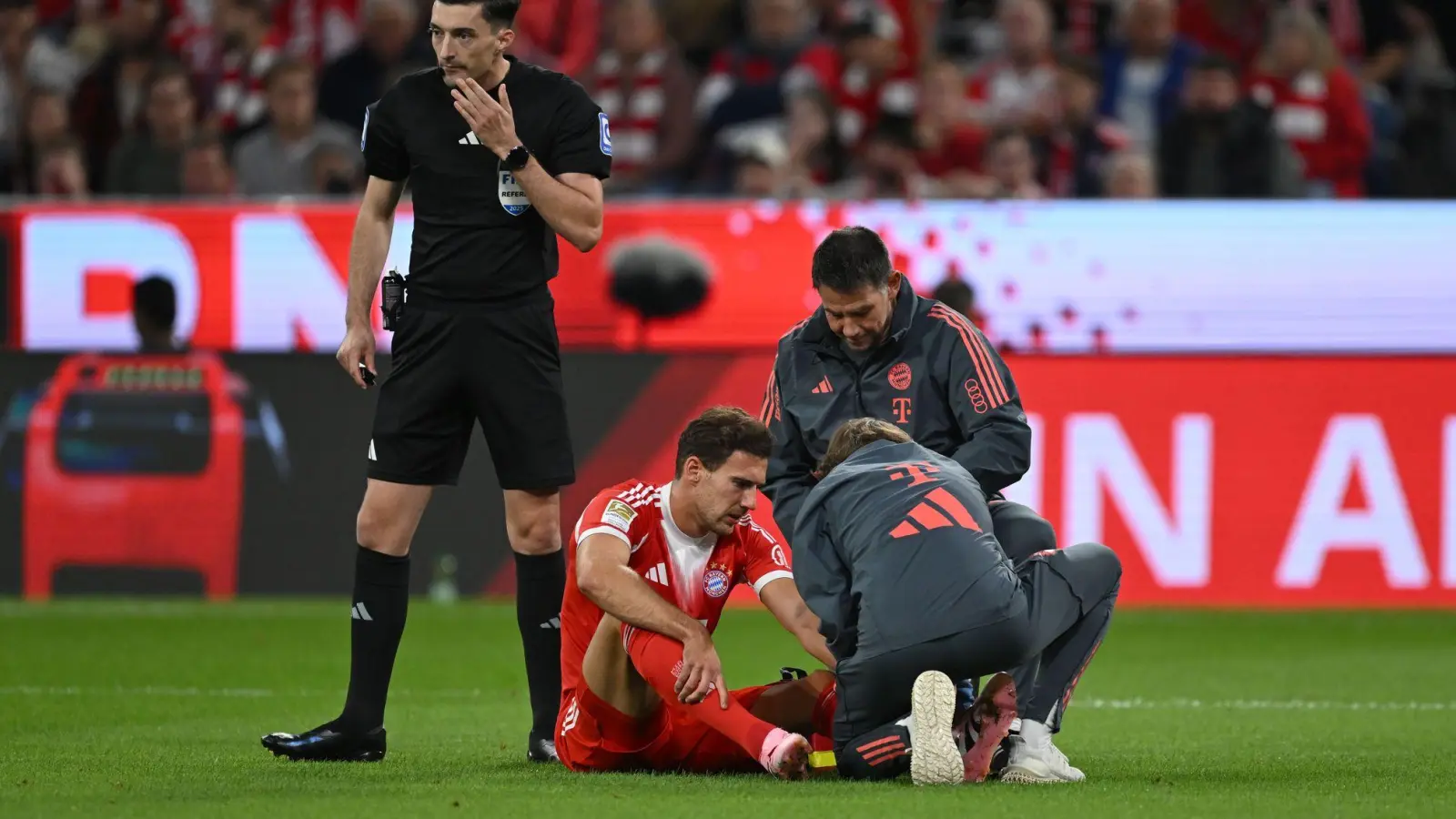 Beim vermeintlichen Leipziger Tor war Schiedsrichter Florian Badstübner zunächst nicht im Bilde. (Archivbild) (Foto: Sven Hoppe/dpa)