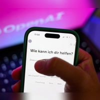 Neben dem KI-Gesetz muss sich ChatGPT bald an weitere EU-Regeln halten. (Symbolbild)  (Foto: Hendrik Schmidt/dpa)