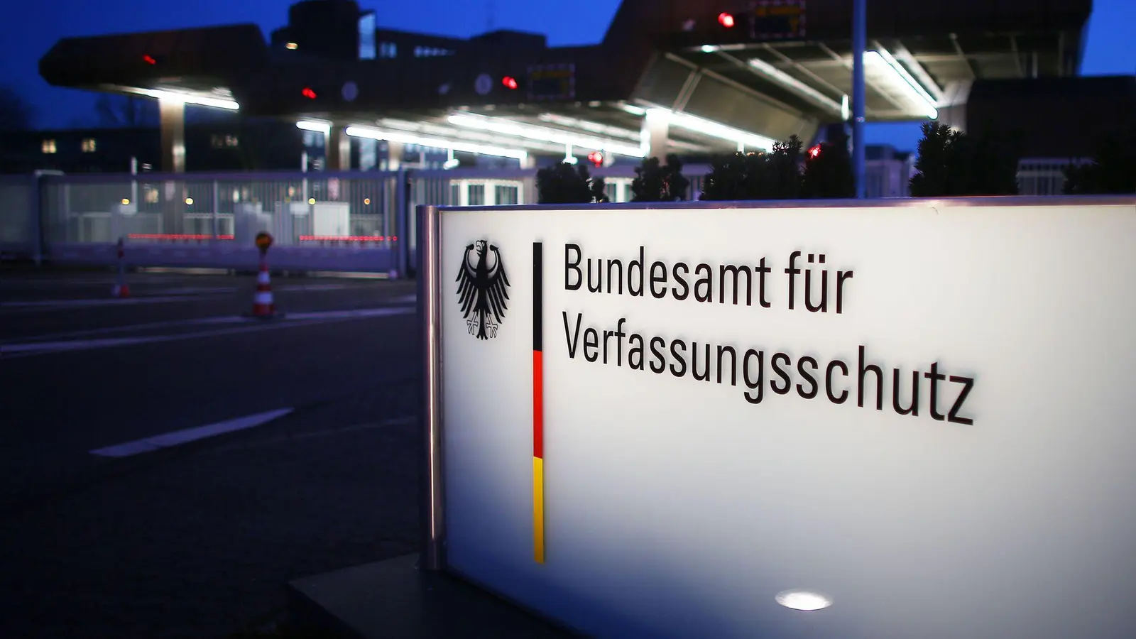 Die Abschaffung des Phänomenbereichs Scientology ist nicht die erste Umorganisation im Bundesamt für Verfassungsschutz in diesem Jahr. (Symbolbild) (Foto: Oliver Berg/dpa)