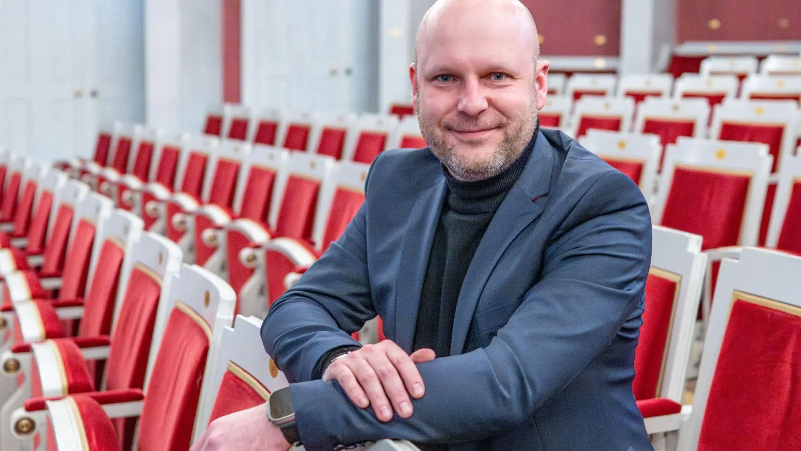 Bei der Gestaltung des Spielplans bescheinigte die Jury dem Regensburger Intendanten Sebastian Ritschel Mut und Innovationskraft. (Foto: Armin Weigel/dpa)