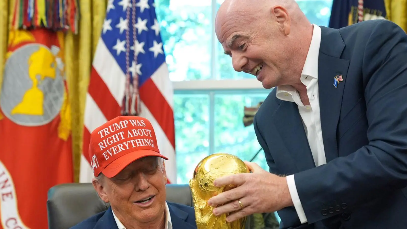 US-Präsident Donald Trump hat einen engen Draht zu FIFA-Chef Infantino. (Archivbild) (Foto: Jacquelyn Martin/AP/dpa)