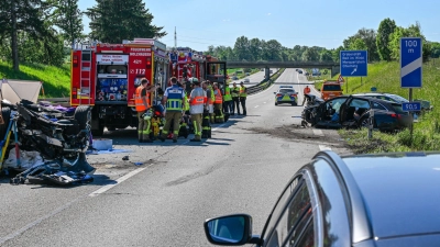 Zwei der Verletzten konnten nach dem Horror-Unfall das Krankenhaus wieder verlassen. (Foto: Markus Steinberger/ EinsatzReport24 /dpa)