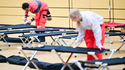 Kurzfristig wurden für die Betroffenen des Stromausfalls Notunterkünfte eingerichtet.  (Foto: Sebastian Christoph Gollnow/dpa)