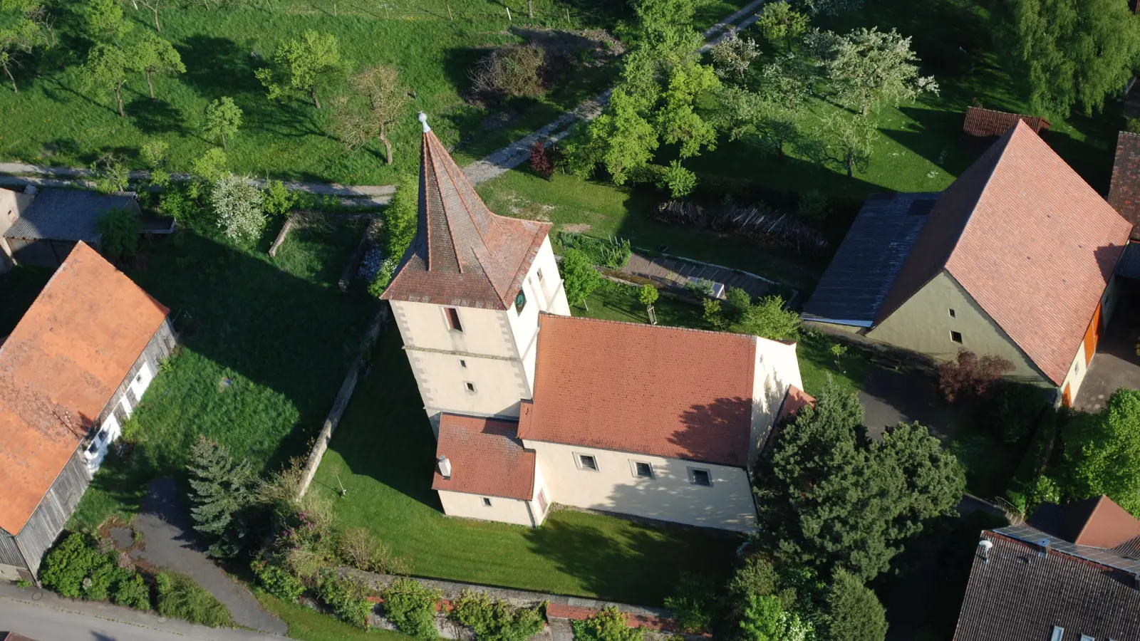 Erzberg feiert am Wochenende Kirchweih – vielfältige Aktionen begleiten das 300-jährige Jubiläum der Wiedereinweihung. (Foto: Heinz Gross)