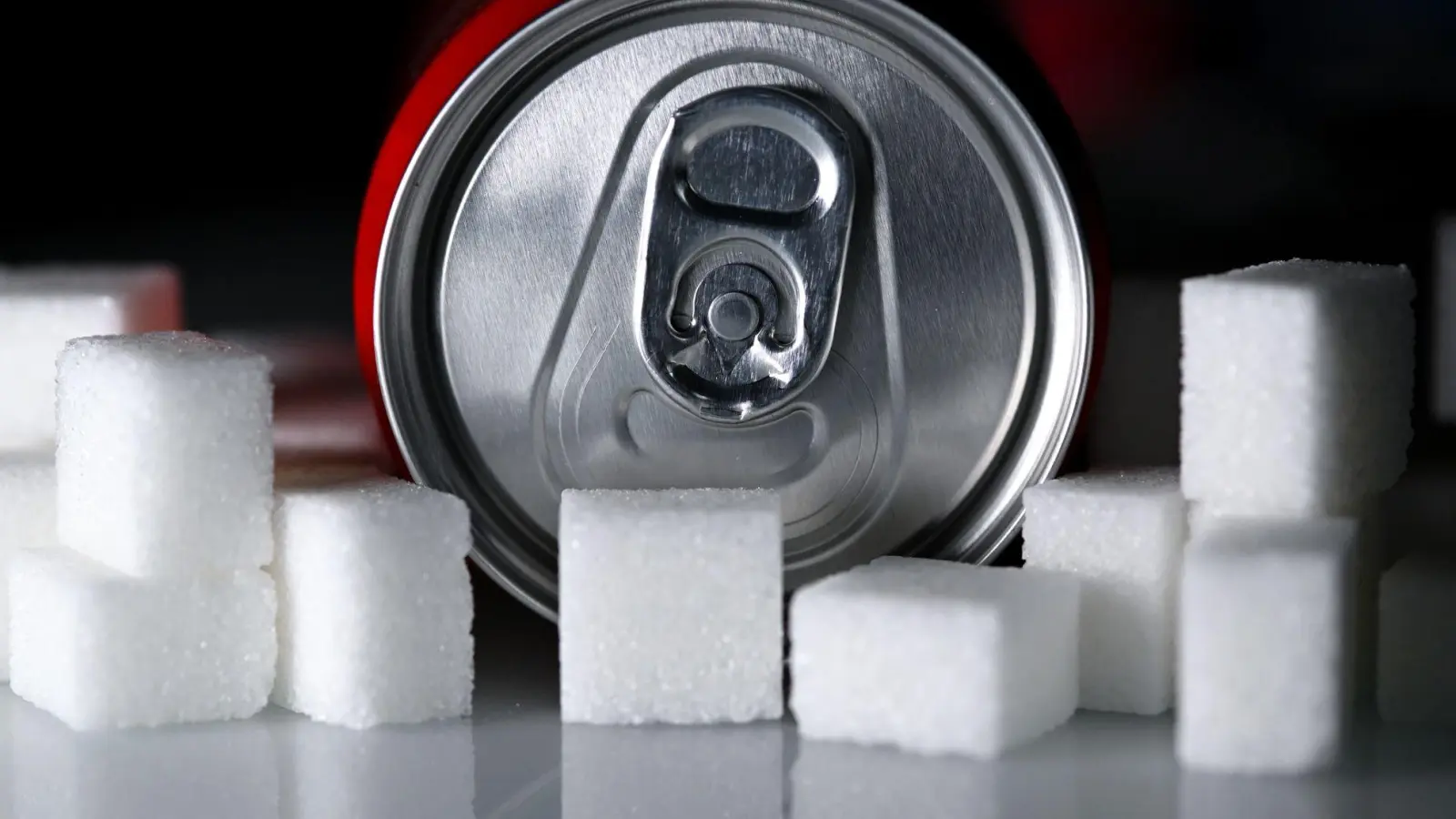 Die Steuer soll Softdrinks gesünder machen - und Geld für den Bundeshaushalt bringen. (Symbolbild) (Foto: Sven Hoppe/dpa)