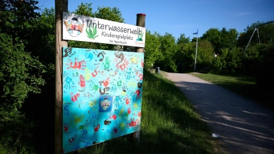 In einer Nacht im Mai wurde der Spielplatz zum Tatort - nun sind der Haupttäter und mehrere Beteiligte verurteilt worden. (Archivbild) (Foto: Bernd Thissen/dpa)