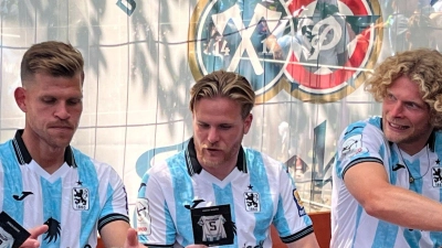 Die Autogramme des TSV 1860 München sind hoch im Kurs. (Archivbild) (Foto: Christian Kunz/dpa)