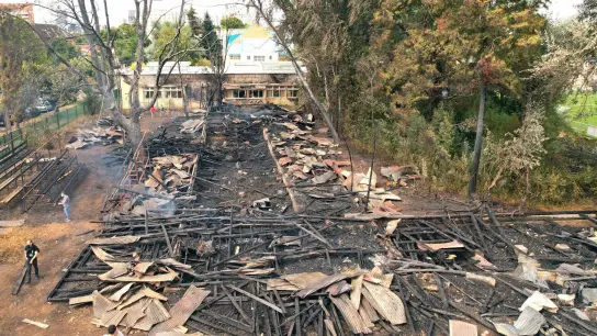 Komplett zerstört - das Elternhaus von Pablo Neruda. (Foto: Hector Andrade/Agencia Uno/dpa)