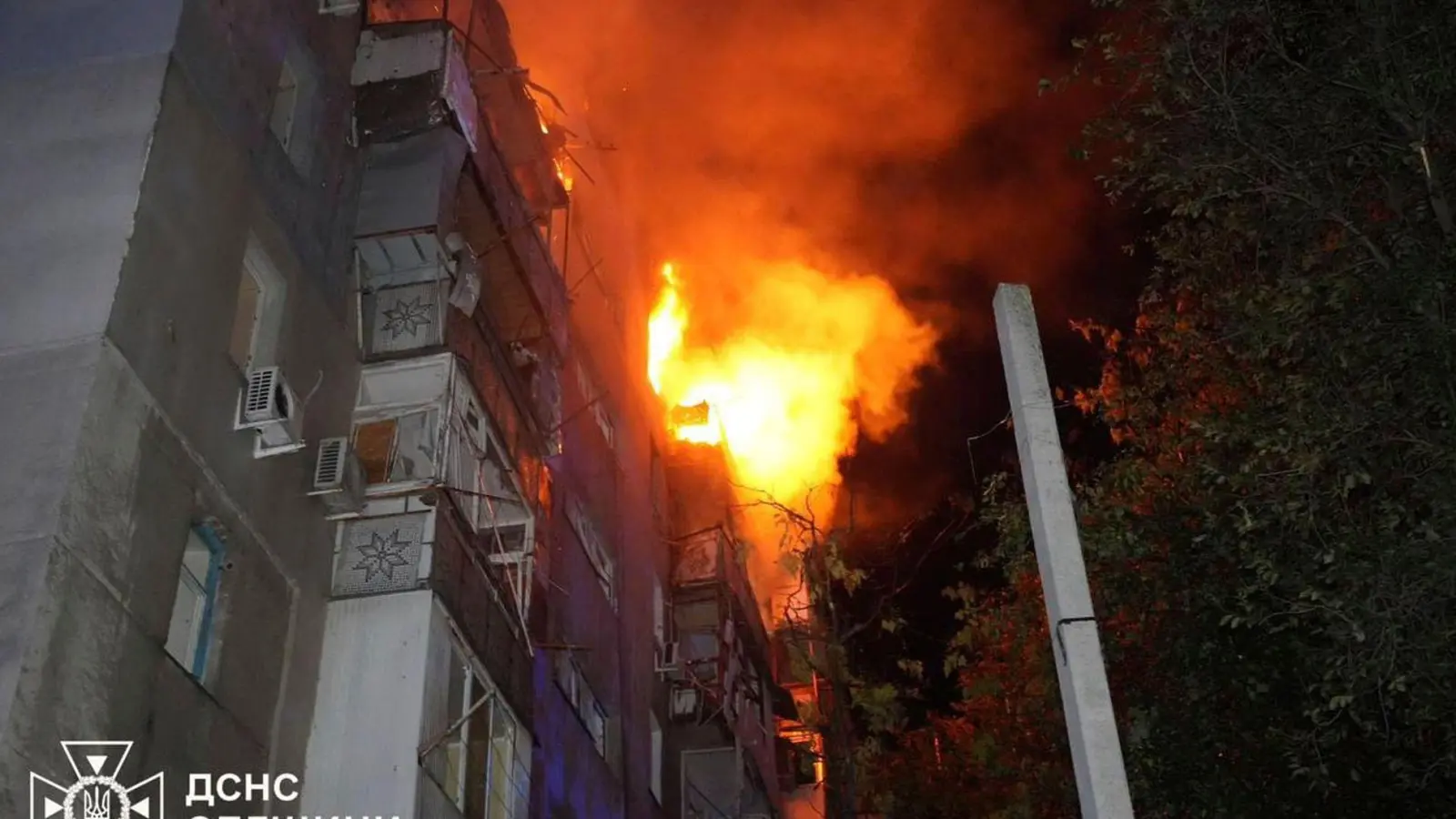 In der ukrainischen Hafenstadt Odessa starb ein Mensch bei einem russischen Luftangriff. (Foto: Uncredited/Ukrainian Emergency Service/AP/dpa)