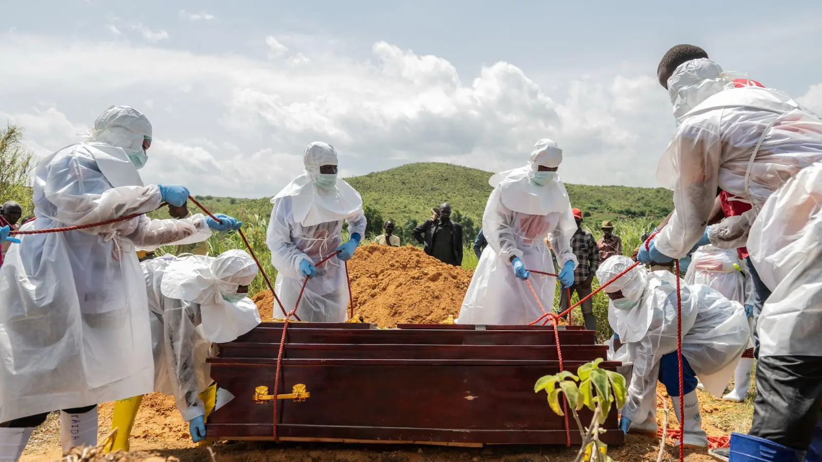Bereits mehr als 100 Menschen sind im Kongo an Ebola gestorben. (Archivbild) (Foto: Moses Sawasawa/AP/dpa)