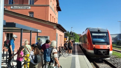 Seit der Inbetriebnahme der nördlichen Hesselbergbahn in Richtung Gunzenhausen und Pleinfeld im Dezember 2024 wird der Zug gut angenommen. (Foto: Peter Tippl)