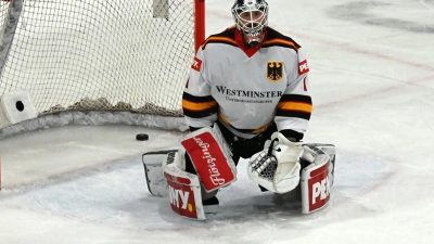 Keeper Dustin Strahlmeier hatte gegen Österreich Pech.  (Foto: Markus Lenhardt/dpa)