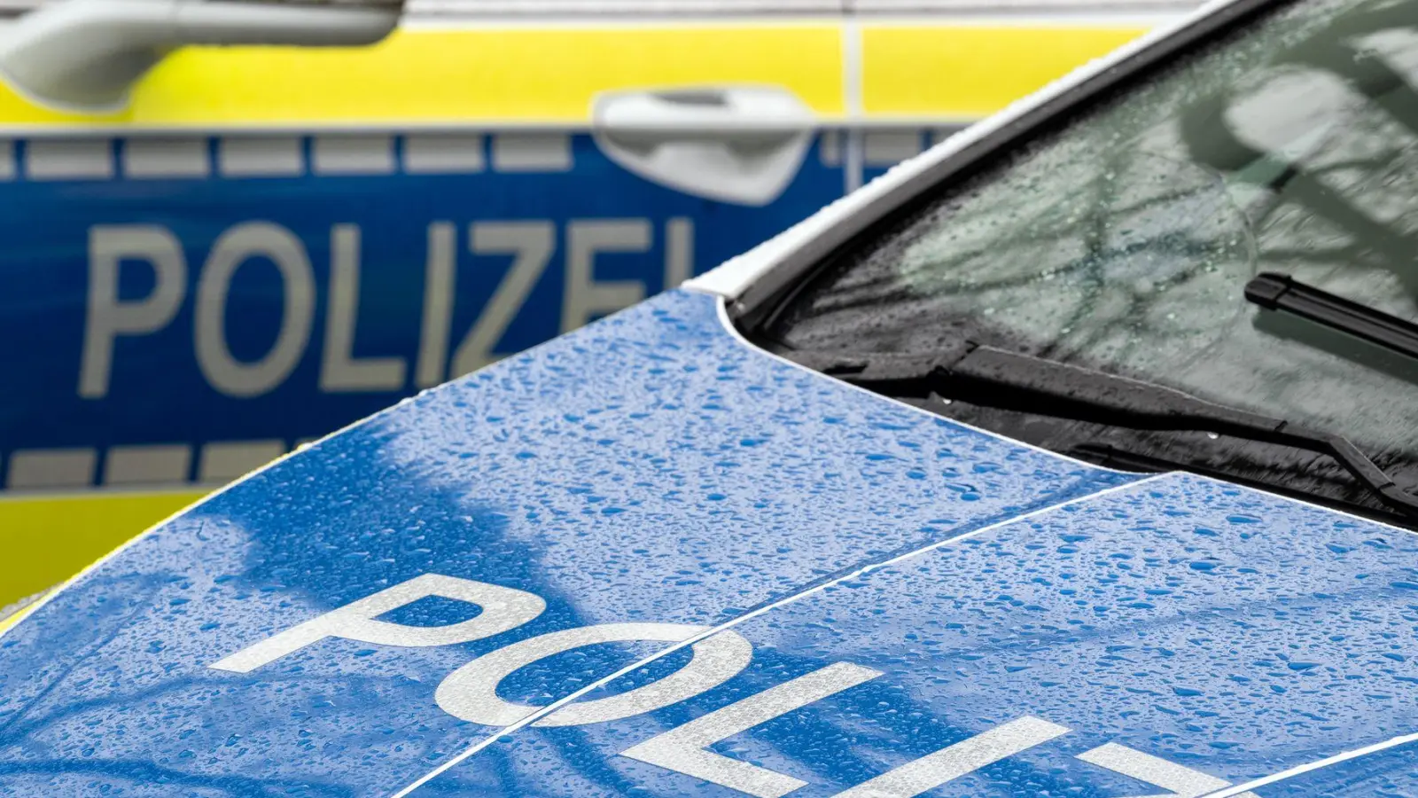 Mehrere Polizeibeamte waren bei dem Vorfall in München und in Wolfratshausen im Einsatz. (Symbolbild) (Foto: Soeren Stache/dpa)