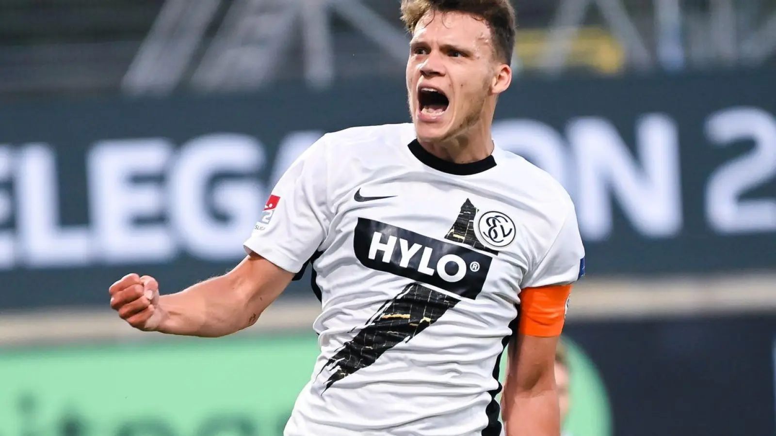 Erfüllt sich den Traum von der Bundesliga: Robin Fellhauer. (Foto: Silas Schüller/DEFODI Images/dpa)