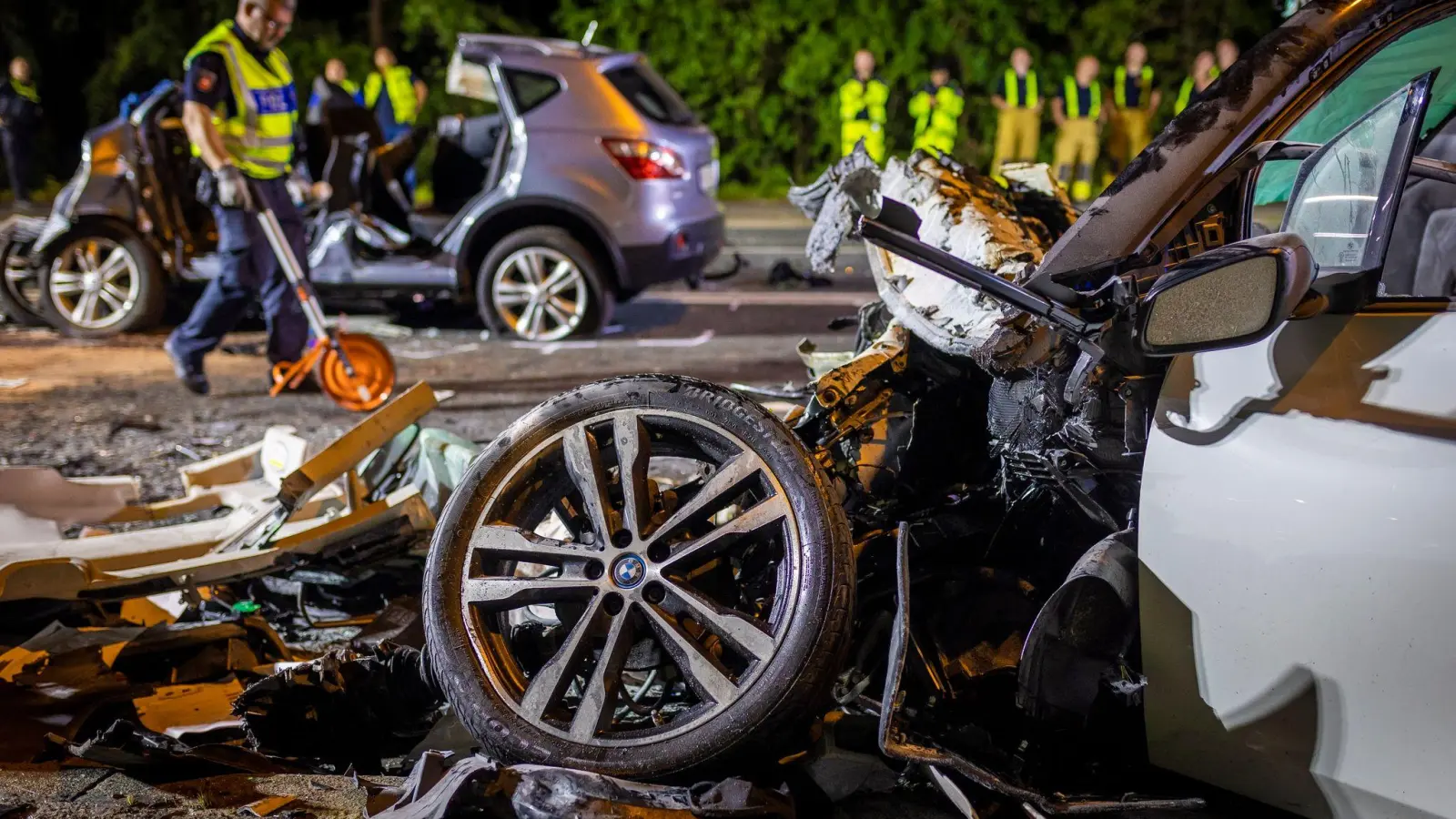 Bei einem Verkehrsunfall in Hannover starben fünf Menschen. (Foto: Moritz Frankenberg/dpa)